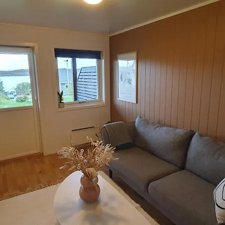 Flat On Kvaloya, Tromsoe Apartment Exterior photo